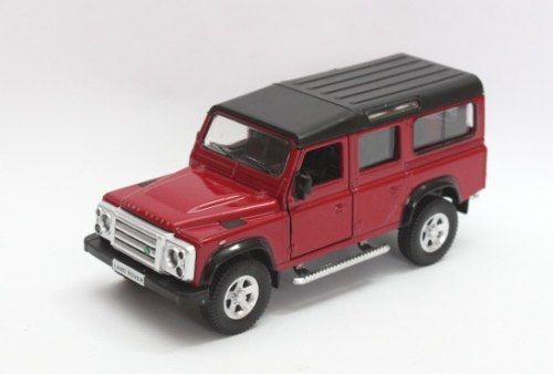 Land Rover Defender vermelha