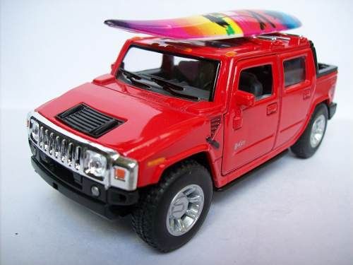 Hummer H2 Com Prancha De Surf vermelha