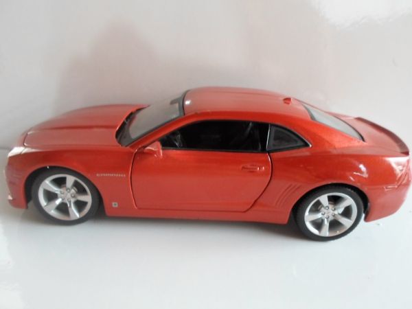 CAMARO LARANJA 2010