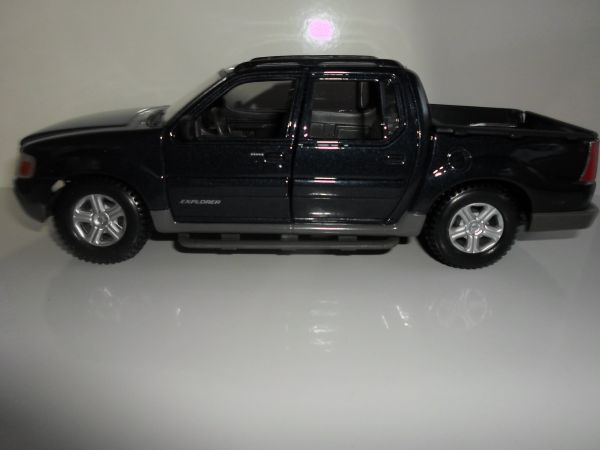 FORD EXPLORED AZUL ESCURO