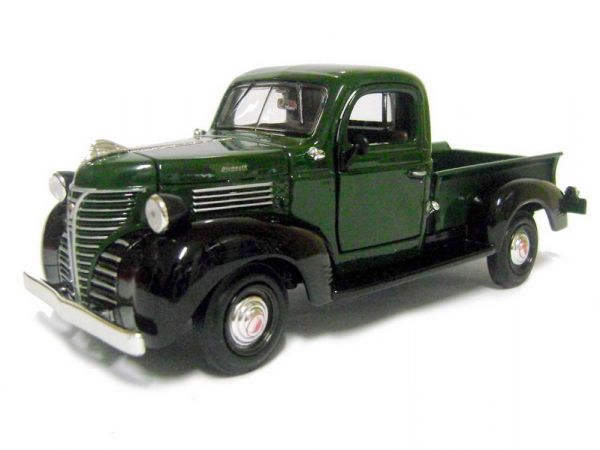 PLYMOUTH TRUCK 1941 VERDE